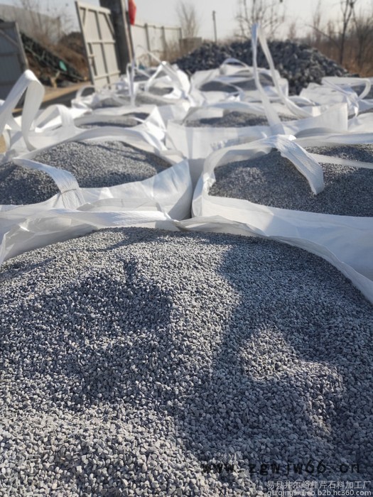 雄安新区鹅卵石  水洗石地面 耐磨地坪材料 保温材料砂石料供应 廊坊白色石子香河黑色石子唐山黄色石子彩砂批发销售图3