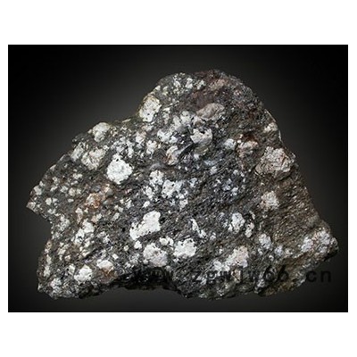 南阳翔泰耐火材料供应矽线石硅线石