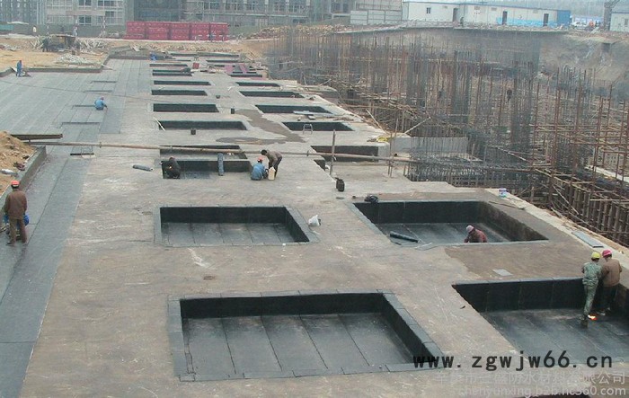 三盛防水材料3mm厚聚酯胎SBS卷材,粘接力强,立壁5米不掉。国标原生料耐老化使用寿命长全国**的防水企业图8