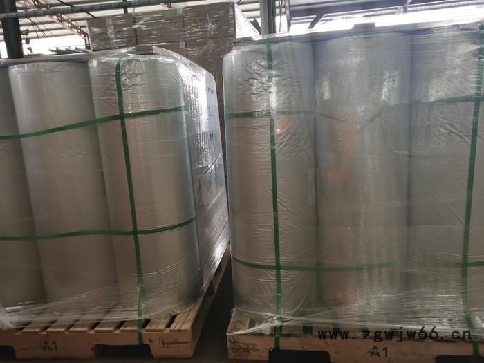 山东晟华防水材料有限公司专业生产1.0,1.2,1.5,0.9mm厚5--100m长本色平面丁基自粘型防水卷材图2