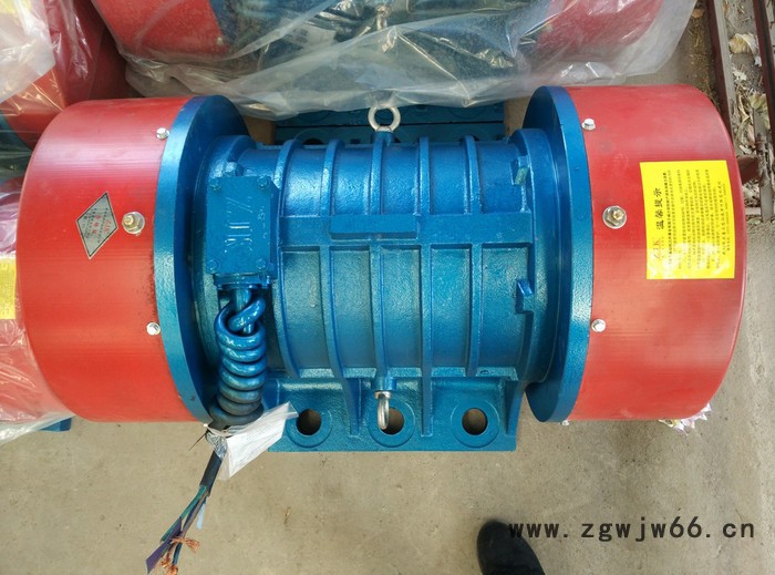 新乡通用电机YZU-100-6振动电机厂家图2