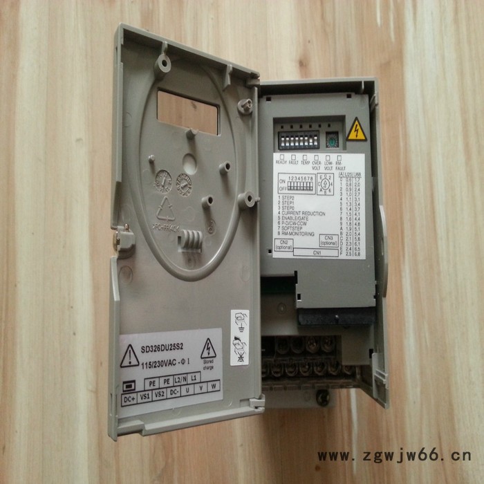 stepperdrive 施耐德百格拉Lexium SD3步进电机驱动器SD326DU68S2图2