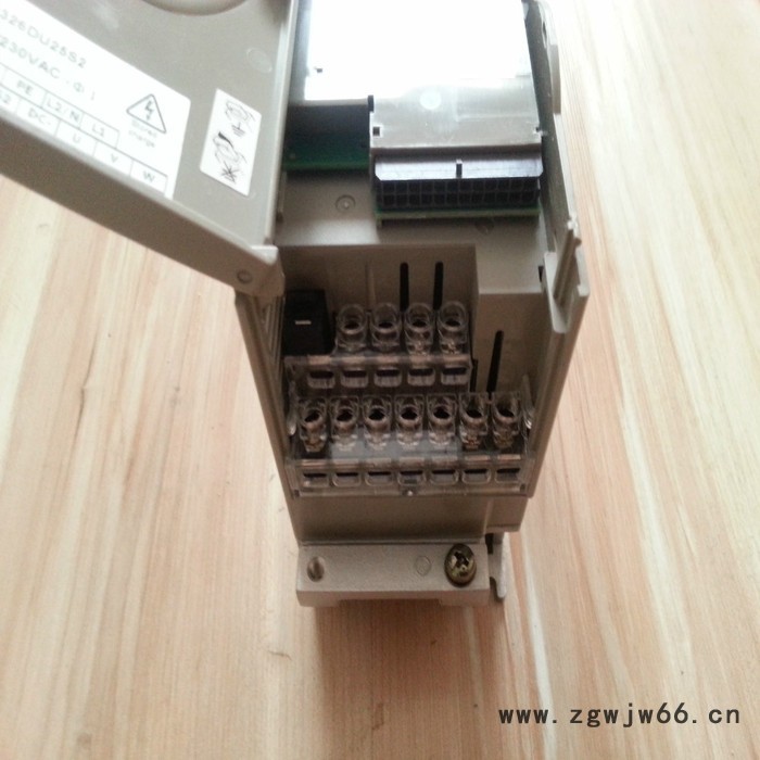 stepperdrive 施耐德百格拉Lexium SD3步进电机驱动器SD326DU68S2图3