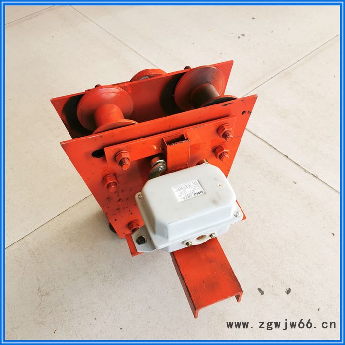 供应电缆卷筒 力矩电机电缆卷筒 弹簧式电缆卷筒  山东新泰力源起设备图4