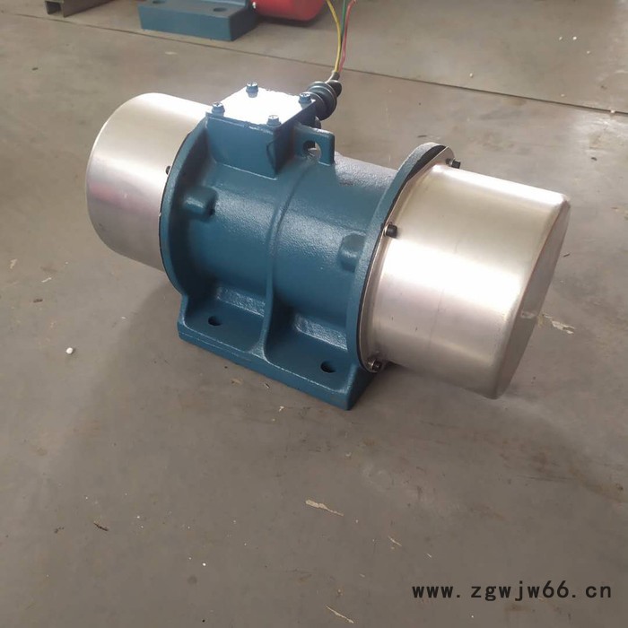 xvm振动电机XVM-0.7-2振动器功率0.15KW2级绕线转子电机激振器 新乡宏达震动设备批发零售图6