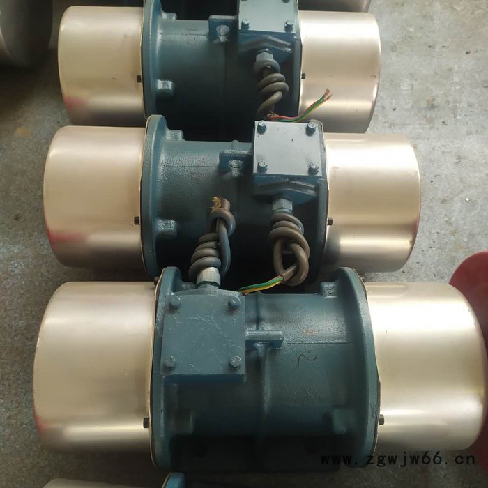 xvm振动电机XVM-0.7-2振动器功率0.15KW2级绕线转子电机激振器 新乡宏达震动设备批发零售图4