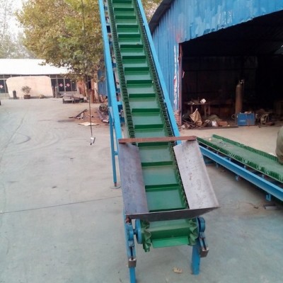 爬坡挡边输送机防爆电机 手摇升降胶带机