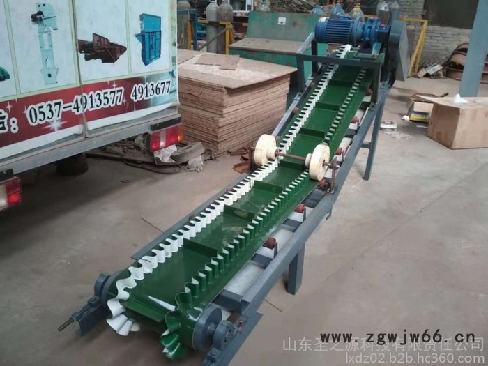 大倾角挡边输送机防爆电机 港口专用图3