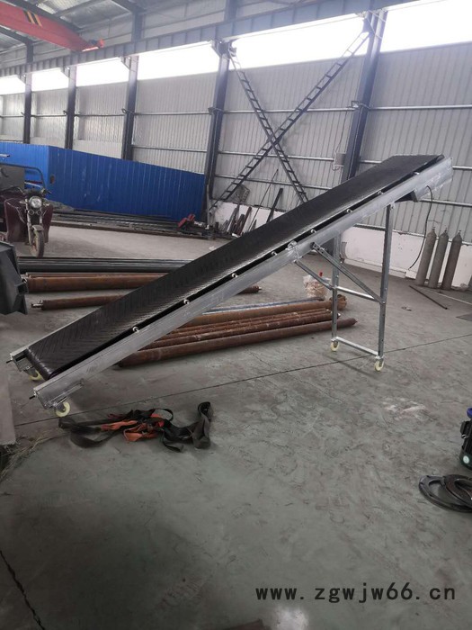 振动电机  振动筛厂家  移动式皮带输送机  可伸缩式皮带输送机图2