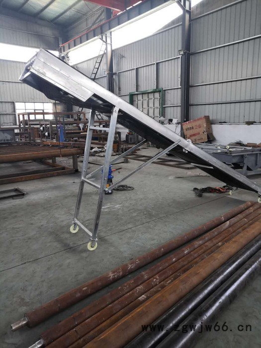 振动电机  振动筛厂家  移动式皮带输送机  可伸缩式皮带输送机图3