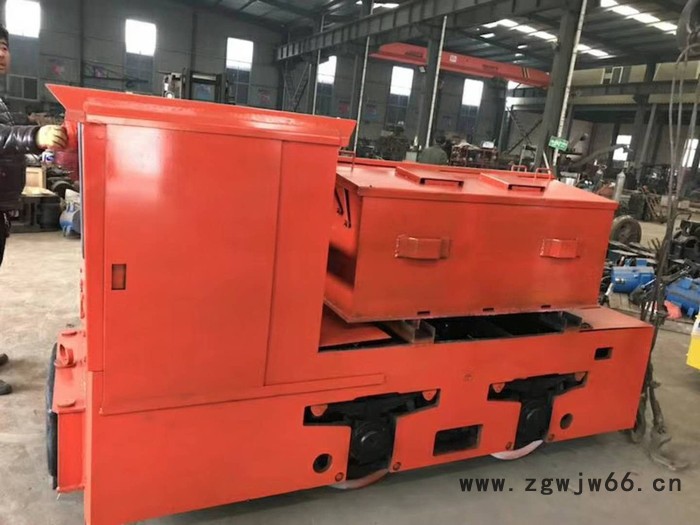 矿用电机车济宁机械工业1.5吨窄轨架线式工矿电机车规格齐全蓄电池电机车图4