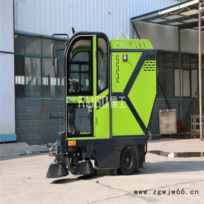 山东 电动式扫地机  新疆三轮座驾扫地机 洒水扫地车 无刷电机扫地车 雾炮降尘车图6