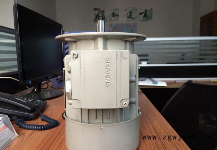 德国原装进口西门子电机型号1LA7073－4AB11  0.