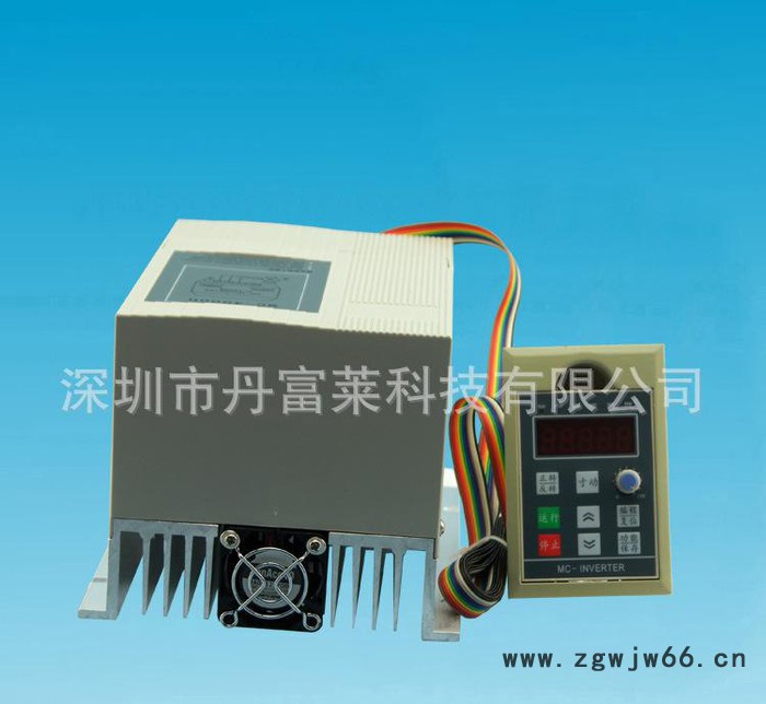 220v配外置控制面板带数据连接线通用交流异步电机变频器1.5kw图2