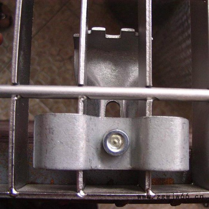 钢格板安装卡口  批发格栅板固定夹  钢格板紧固件图3