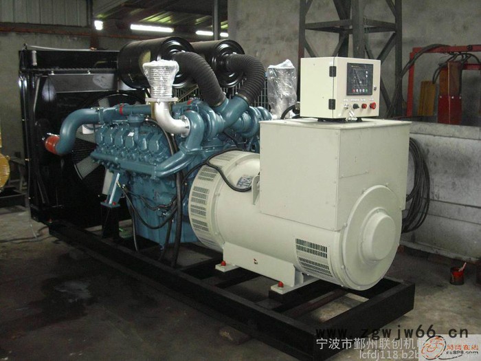 进口韩国大宇250KW发电机组图2