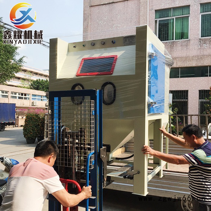 深圳周边手动喷砂机供应箱式手动喷砂机小型手动除锈干式喷沙机五金模具喷砂机图3