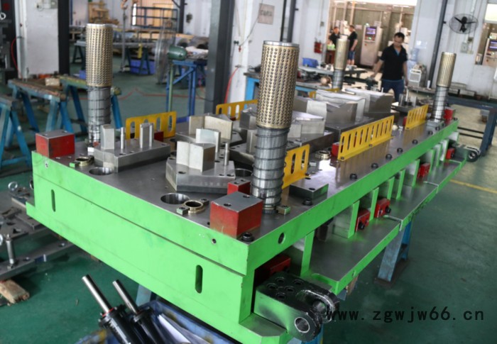 五金模具那家好，首先东莞市蚂蚁模具图4