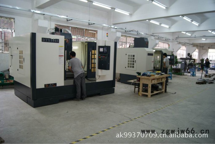 供应五金模具设计与制造图3