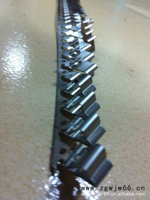 供应五金模具设计与制造图2