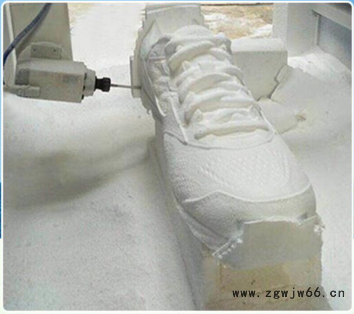 非金属模具加工中心  非金属模具数控加工中心  cnc加工中心  锐科吉五轴加工中心图3