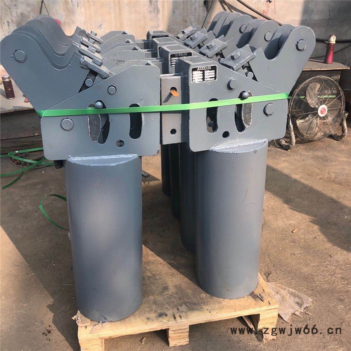 齐鑫厂家可异形图纸订制加工 弯管D型弹簧吊架C10-1 框架式G型弹簧吊架 U型吊耳式G型弹簧吊架图3