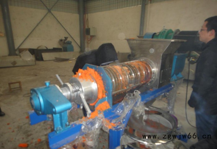 弹簧调节出料干湿型螺旋压榨机 果酒设备弹簧、水果挤压机