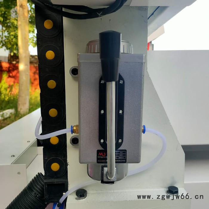 锐刻9060移动台面金属模具机 高精度工艺品 铜板 铝板亚克力雕刻机图3