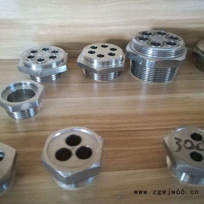 晨达供应不锈钢紧固件非标定做连体紧固件图2