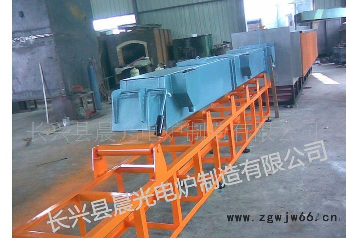 RCM型网带炉适用于批量生产小型零件。如轴承、小型紧固件、油图2