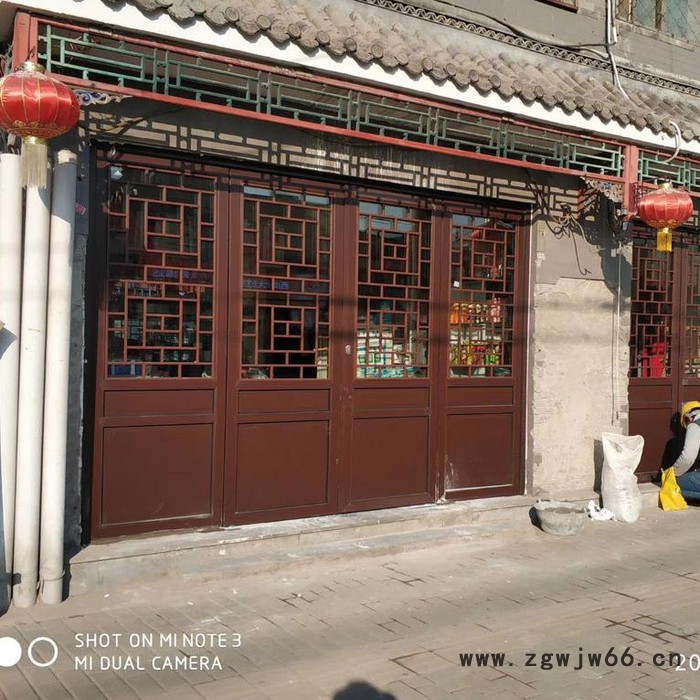 唐臻，复古地弹簧门感应门 ， 工厂直营，专业定制  仿古地弹簧门感应门，厂家定制，价格优惠，欢迎前来洽谈。图5