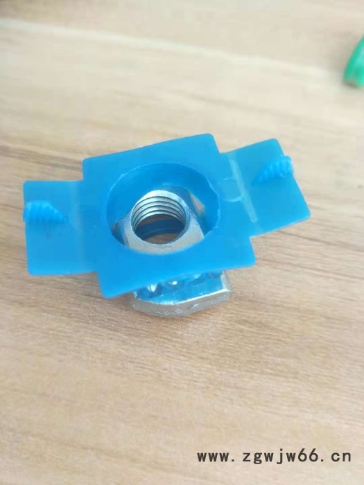 展宇紧固件制造U型抱箍图4