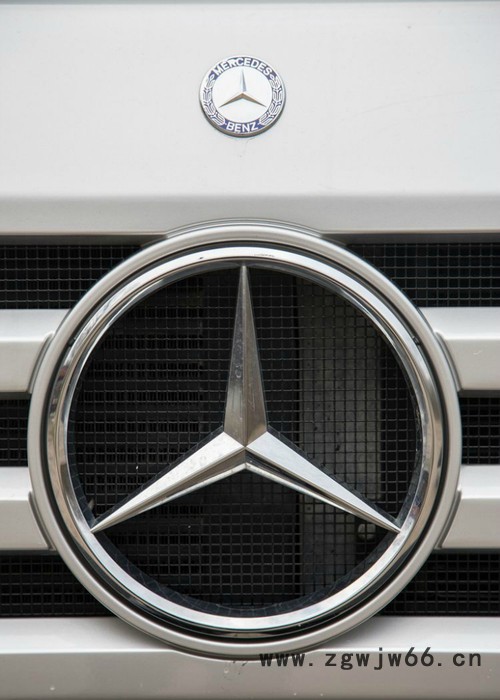 供应奔驰U4000奔驰U4000越野车钢板弹簧图2