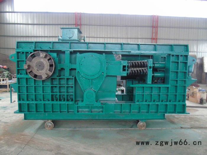 单传动高压辊磨机   处理量大    液压弹簧复合式施压系统图4