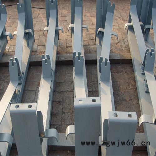 供应**托辊支架    双弹簧支架    托辊支架采购    调心支架厂家图3