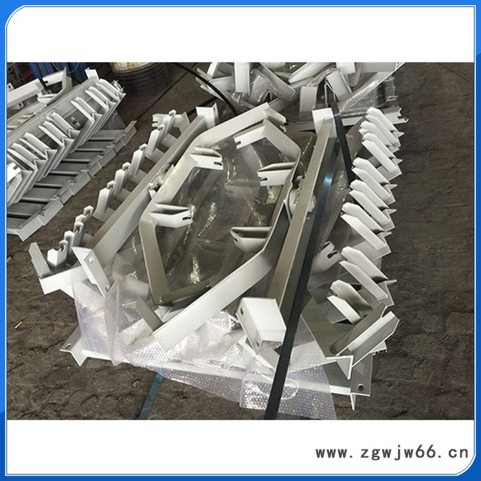 河北树德专业提供各种托辊支架调心支架槽型支架强力弹簧缓冲支架滚筒支架图5