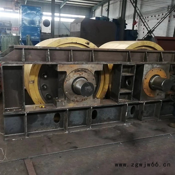 邦隆2PG400x250合金原料粉碎用弹簧式对辊破碎机 双辊制砂机图3