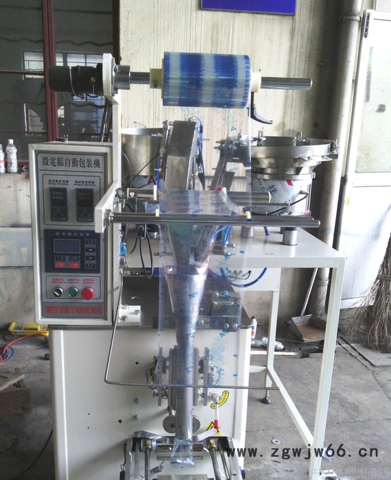 上海厂家供应紧固件包装机 马钉全自动计数包装机 铆钉包装机 钉子自动包装机图3