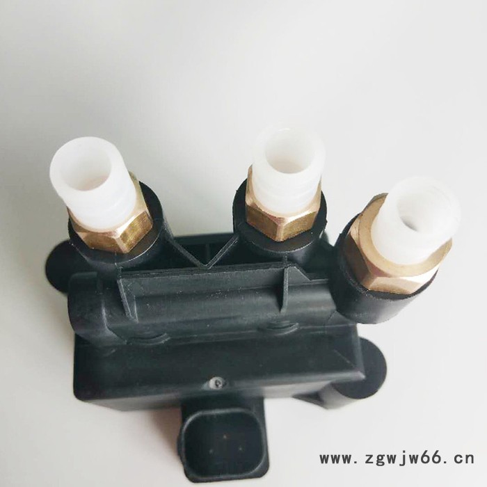 适配奔驰W251打气泵分配阀气囊包空气弹簧厂家质量保证空气悬架保压阀 W251分配阀图3
