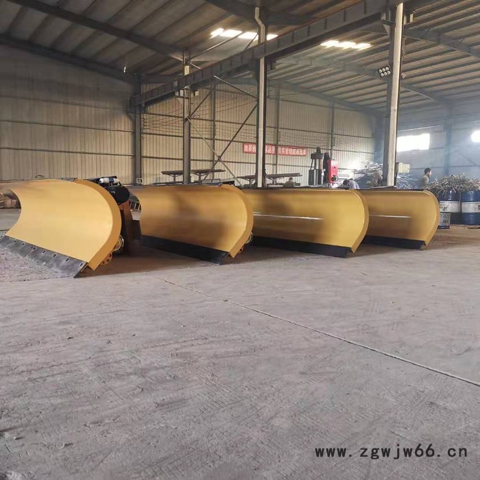 5吨型叉车 除雪铲厂家 工厂叉车前面装除雪板 2米宽叉车雪铲 带弹簧避障式雪铲子图4