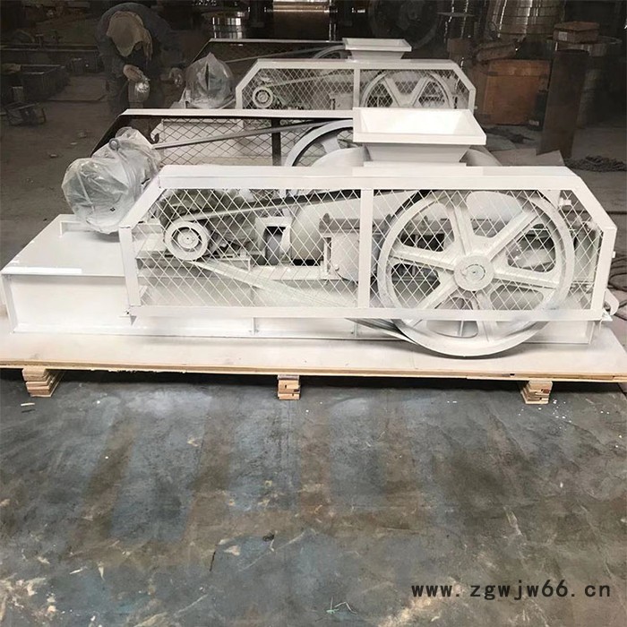 富德小型石英砂对辊粉碎机移动对辊破碎机沙场辊式破石机鹅卵石对辊破碎机弹簧双辊破碎机图3