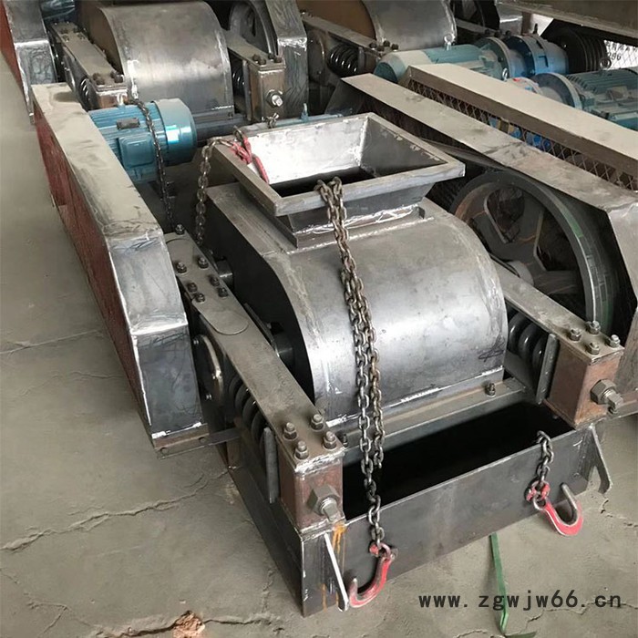 富德小型石英砂对辊粉碎机移动对辊破碎机沙场辊式破石机鹅卵石对辊破碎机弹簧双辊破碎机图5