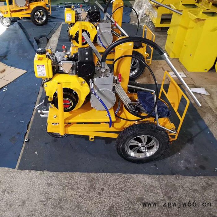 济宁广场划线机  热熔手推划线机 双喷头冷喷划线机图3