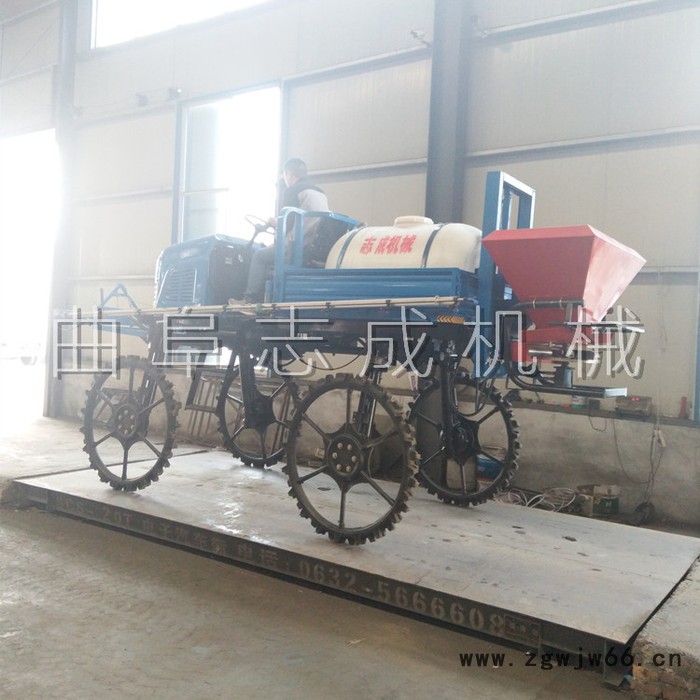 高效率喷洒喷药机 农用多喷头打药机 四驱消杀除虫打药机