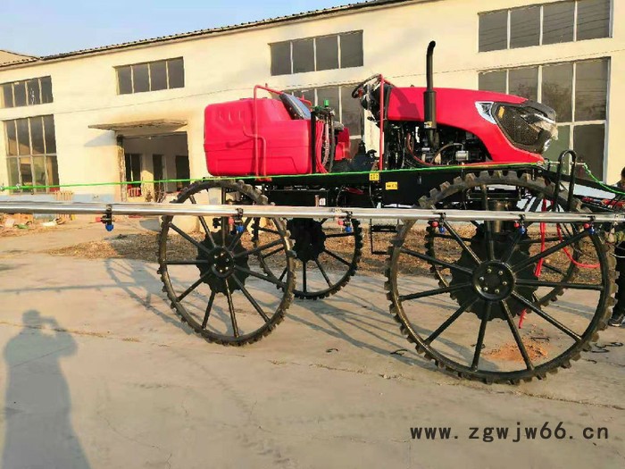 大型喷杆打药机 四轮打药 多喷头打药机图4