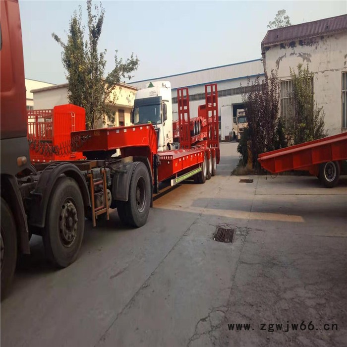 厂家定制100吨重型机械运输车 13米弹簧爬梯式拖车 轻型13.75米低平板半挂车标准价格图7