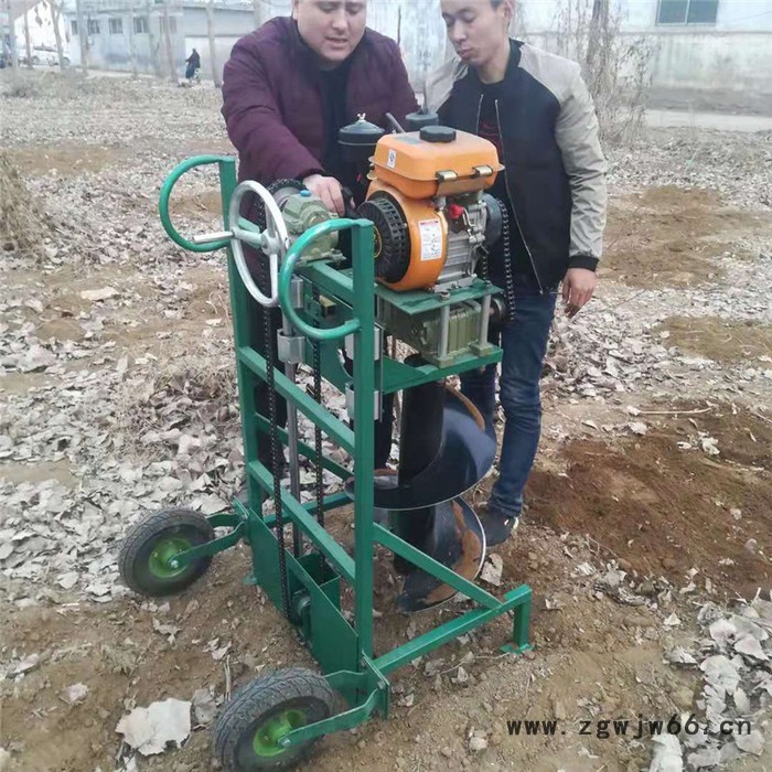 大豆种植基地除虫喷雾器   小区消毒喷雾器  多喷头喷幅2米打药机厂家图4