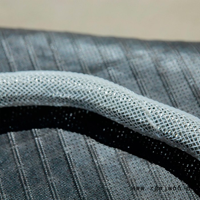 山东厂家直供螺旋裹丝管  螺旋裹丝渗透水管  弹簧加丝管图2