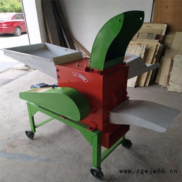 家用节能高产铡草机 立式秸秆揉丝高喷机 高喷头牧草粉碎机视频图7