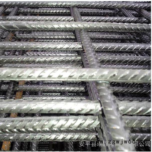 瑞旗隆厂家专业加工批发生产钢筋网片 弹簧钢筋网片 绑扎钢筋网片 混泥土钢筋网片图3